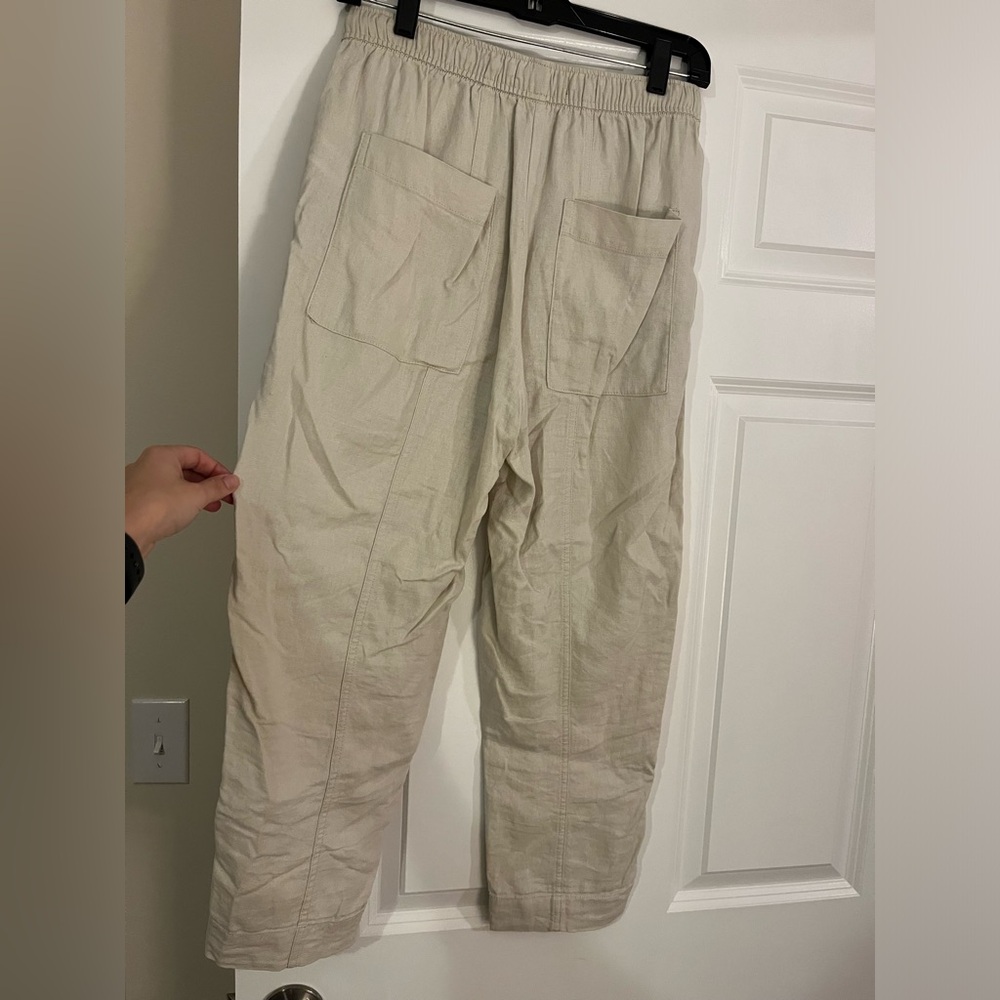 Linen Zara pants with pockets!